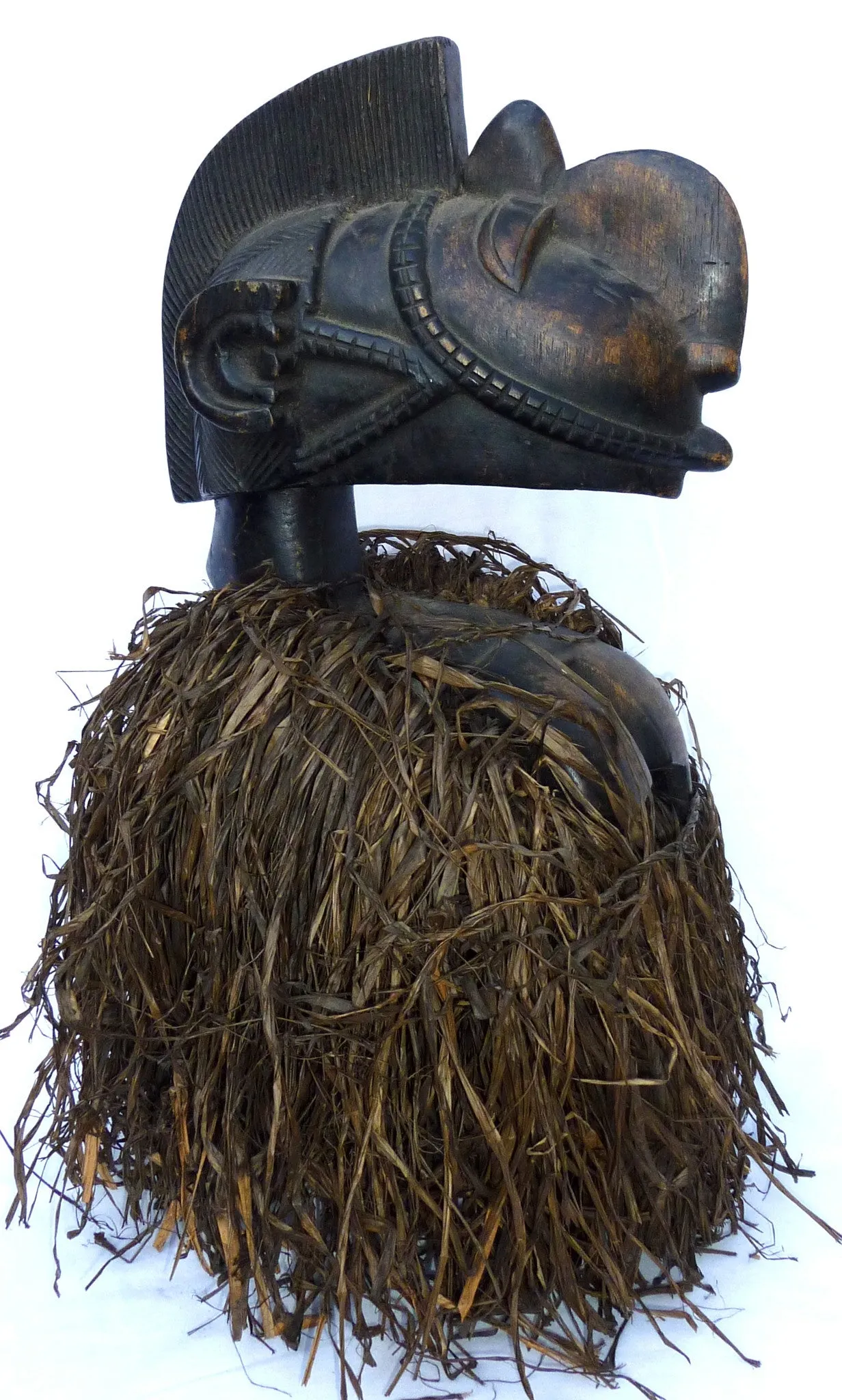 Baga Nimba Shoulder Mask