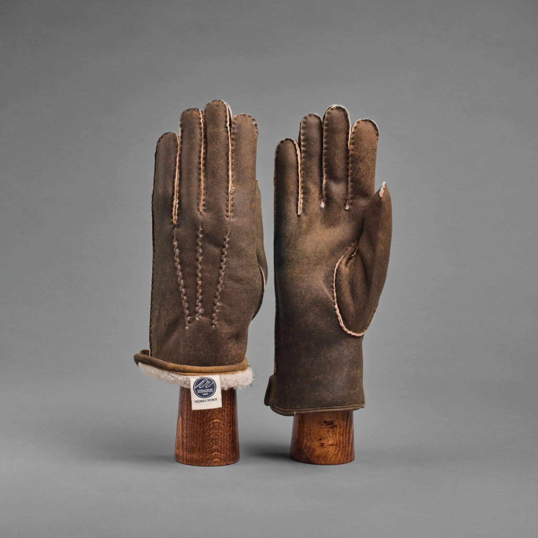 Gentlemen's Gloves from Antique Brown Curly Lambskin lined with Shearling