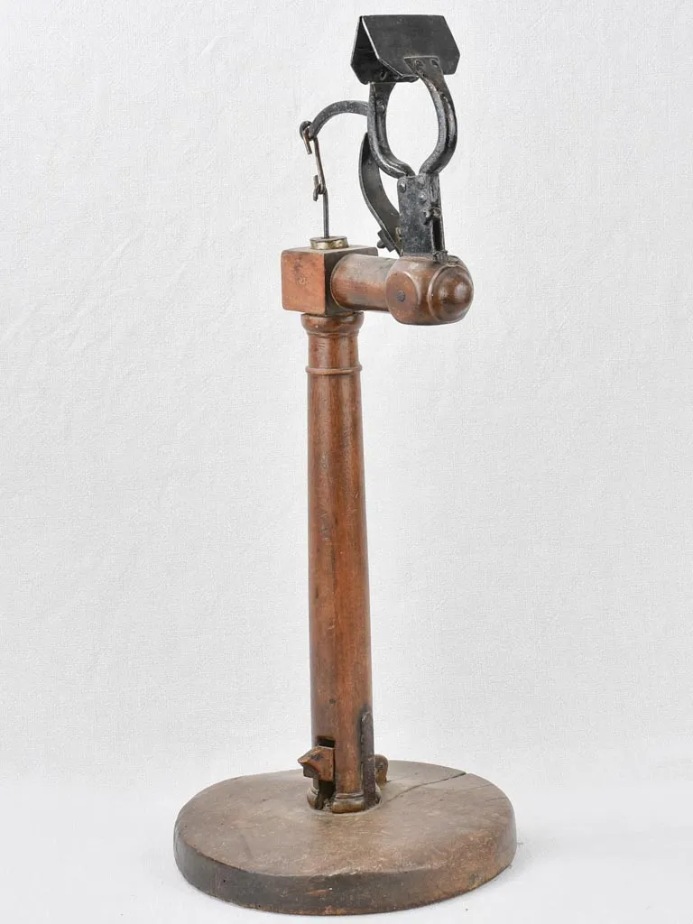 Glove-making stand, early-19th-century 27½"