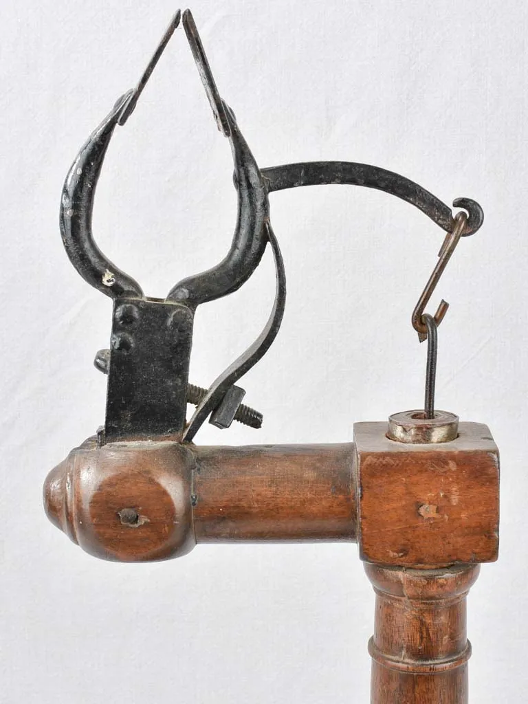Glove-making stand, early-19th-century 27½"