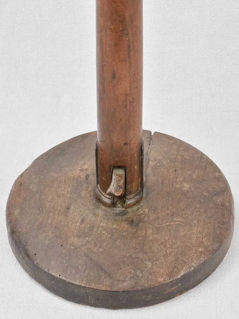 Glove-making stand, early-19th-century 27½"